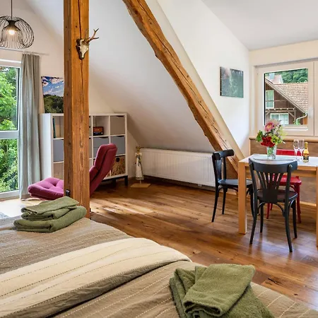 Ferienzimmer Dorfcafe Am Bach Pensionat